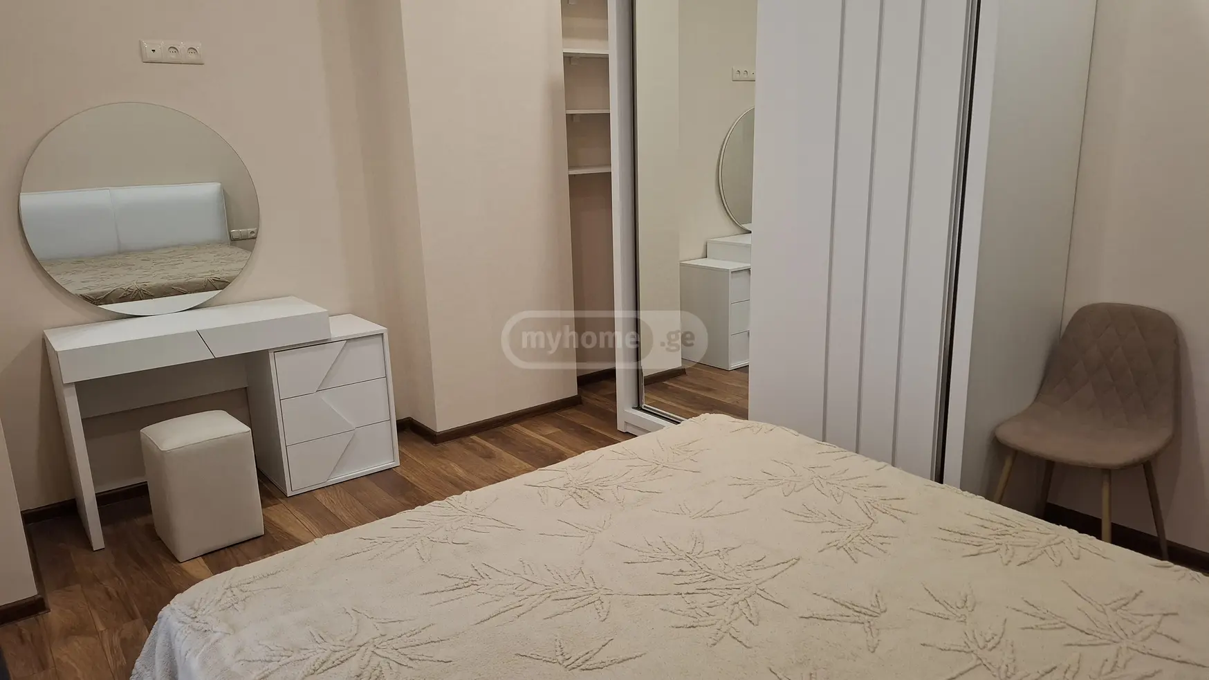  Сдаётся 3 комнатная  Квартира в Сабуртало  на ул. Миндели 