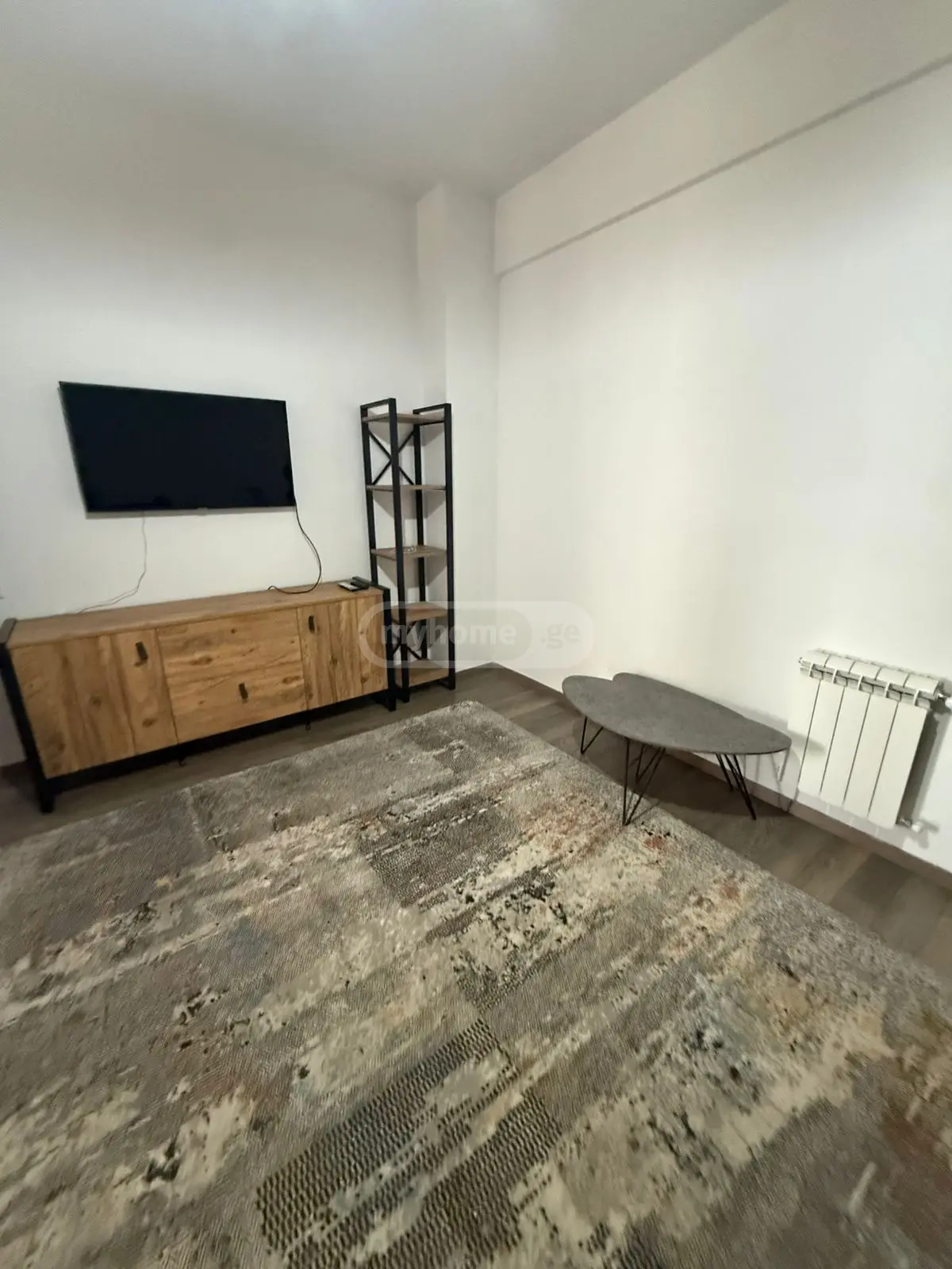  ქირავდება 2 ოთახიანი  ბინა საბურთალოზე  მიროტაძის ქუჩაზე 