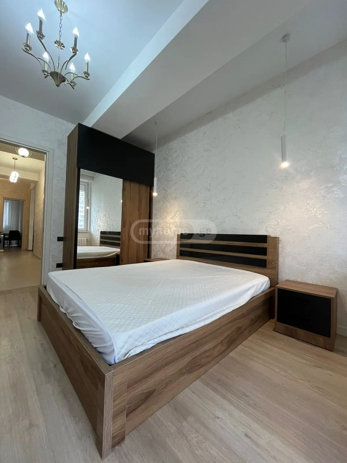  ქირავდება 2 ოთახიანი  ბინა საბურთალოზე  ბახტრიონის ქუჩაზე 