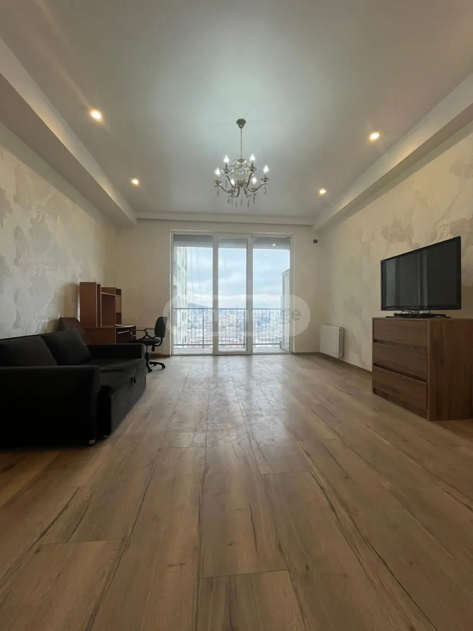  ქირავდება 2 ოთახიანი  ბინა საბურთალოზე  ბახტრიონის ქუჩაზე 