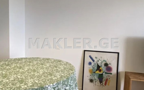  Продается 3 комнатная  Квартира в Сабуртало  на ул. Университетская 