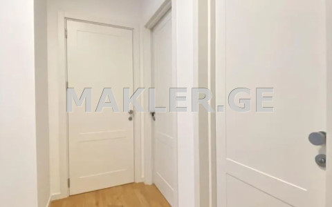  Продается 3 комнатная  Квартира в Сабуртало  на ул. Университетская 