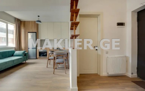  Продается 3 комнатная  Квартира в Сабуртало  на ул. Ана Политковская 