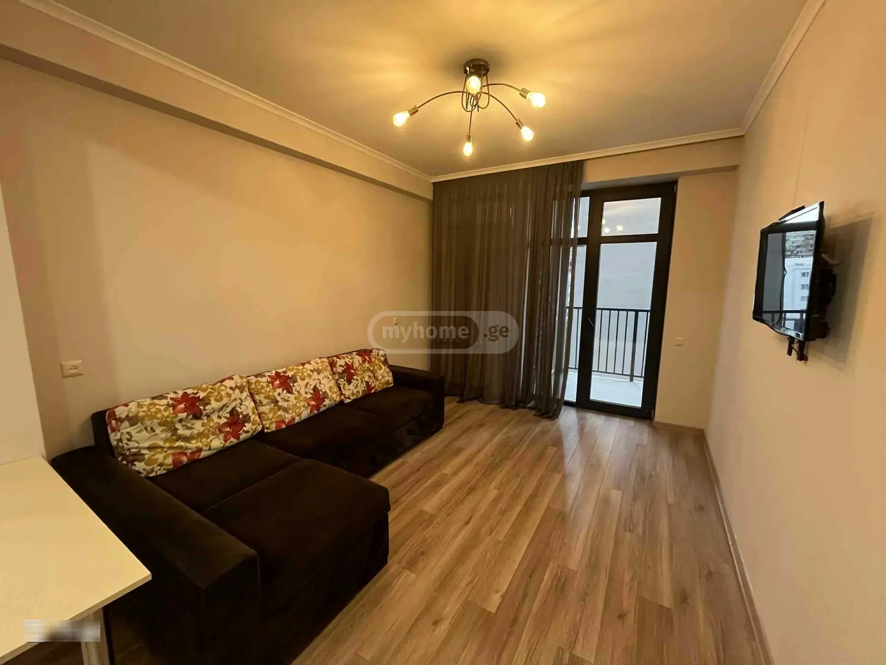  Сдаётся 2 комнатная  Квартира в Сабуртало  на ул. Ана Политковская 