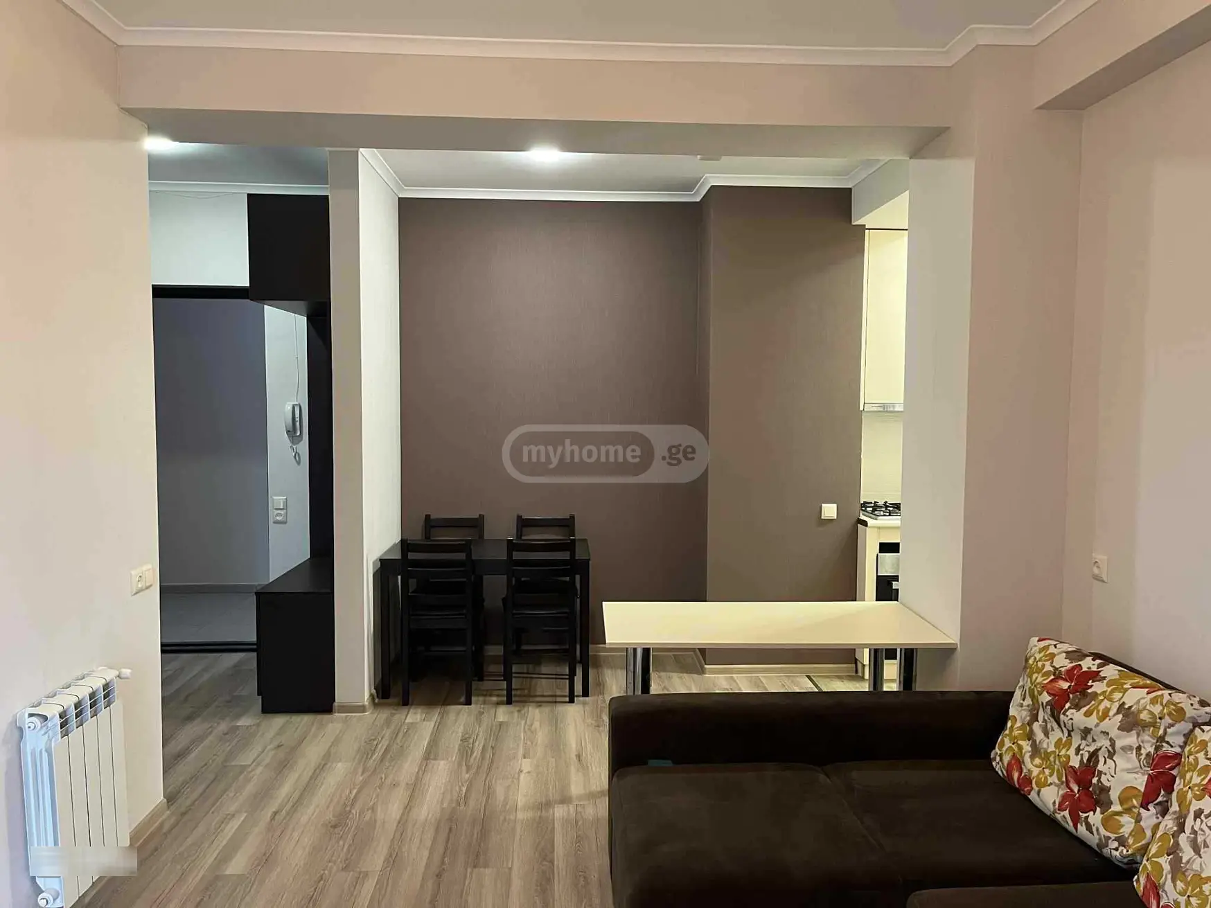  Сдаётся 2 комнатная  Квартира в Сабуртало  на ул. Ана Политковская 