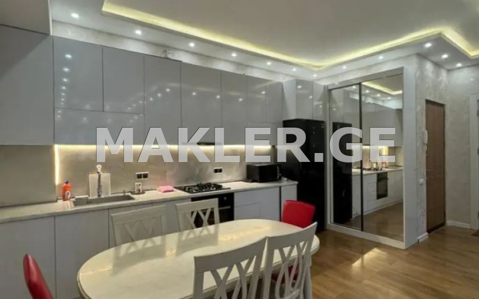  Продается 3 комнатная  Квартира в Сабуртало  на ул. Миротадзе 