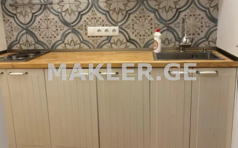  Satılık 2   Daire in Sololaki dist. (Old Tbilisi)  in R. Muskhelishvili st. 