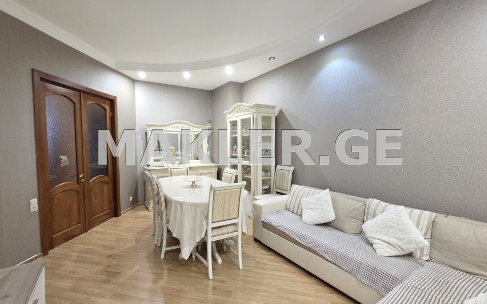  Satılık 3   Daire in Saburtalo dist.  in Al. Kazbegi Ave. 