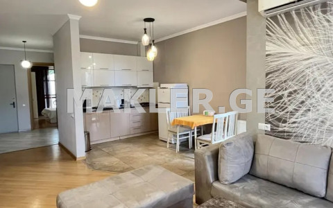  Продается 2 комнатная  Квартира на Вера  на ул. И.Николадзе 