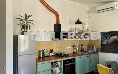  Продается 2 комнатная  Квартира на Вера  на ул. Шанидзе 