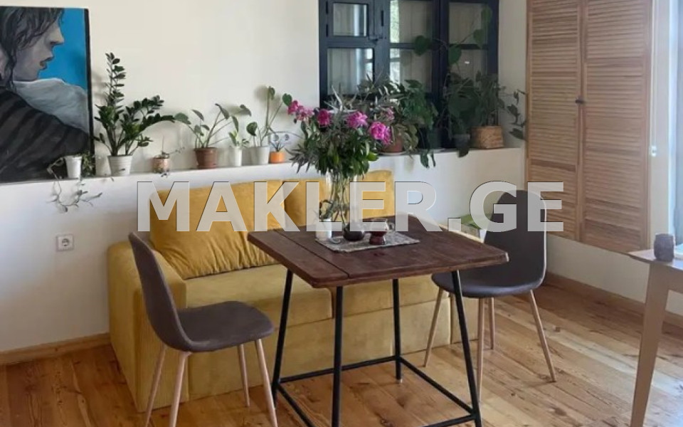  Продается 2 комнатная  Квартира на Вера  на ул. Шанидзе 