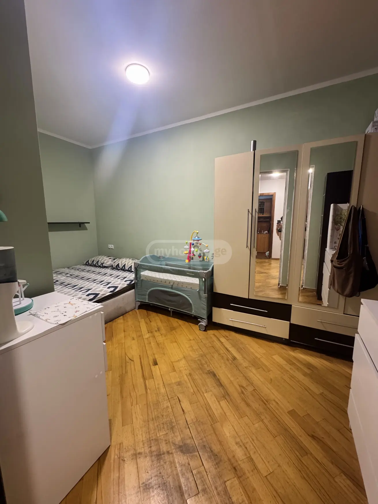  იყიდება 2 ოთახიანი  ბინა საბურთალოზე  ვაჟა-ფშაველას გამზირზე 