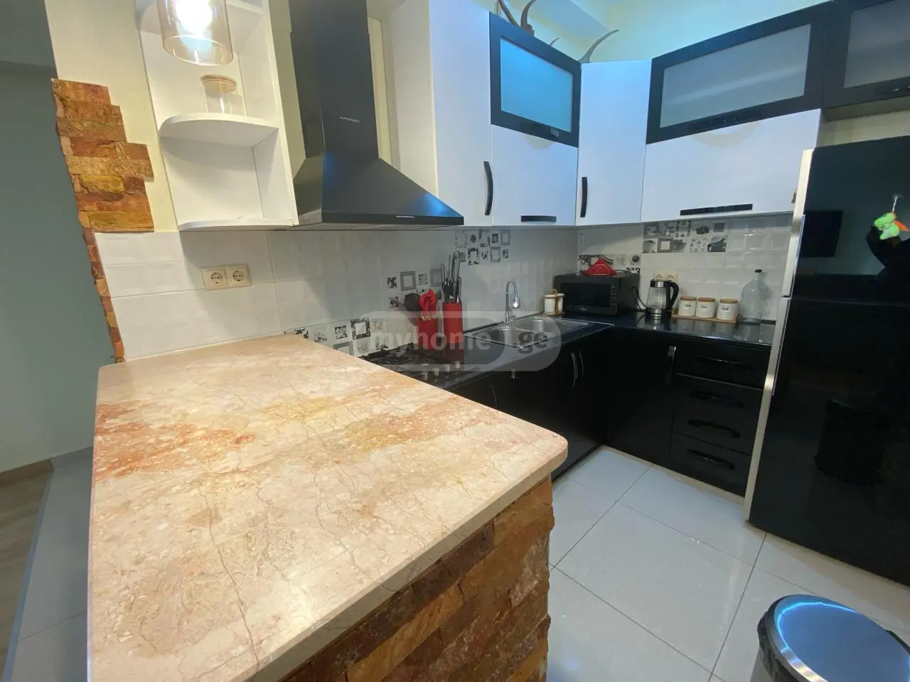  For Rent 3 room  Apartment in Saburtalo dist.  in Kavtaradze st. 