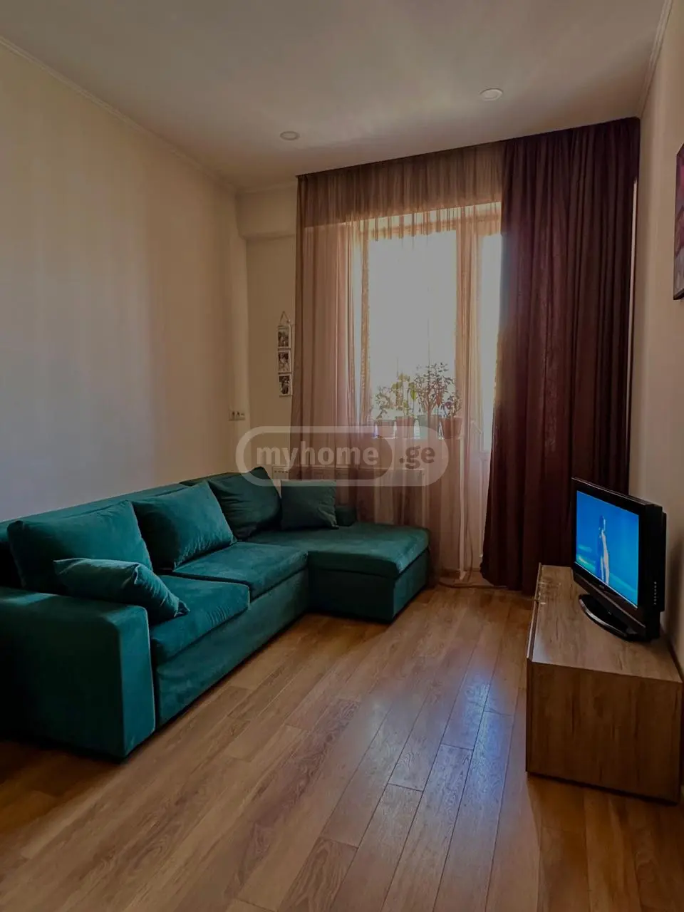  იყიდება 2 ოთახიანი  ბინა საბურთალოზე  მინდელის ქუჩაზე 