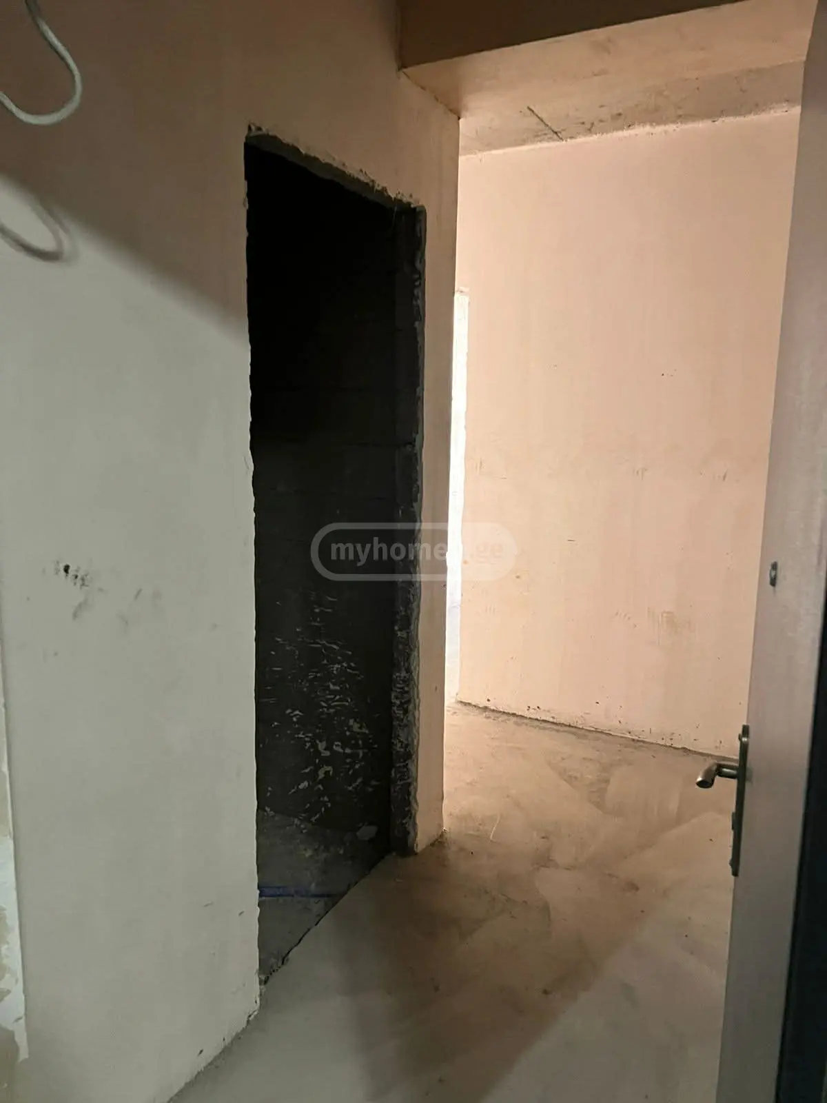  იყიდება 2 ოთახიანი  ბინა საბურთალოზე  გაგარინის ქუჩაზე 