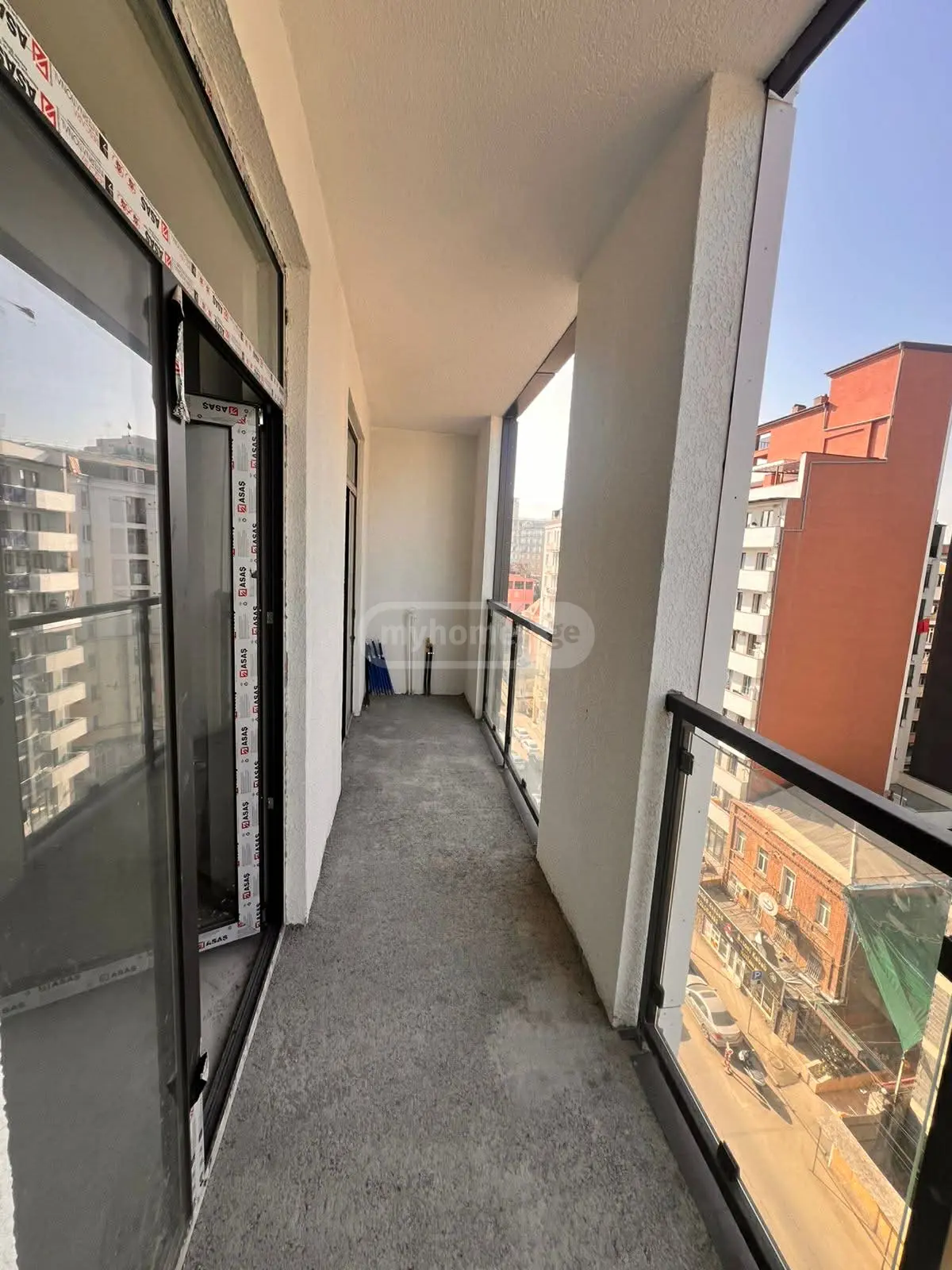  იყიდება 2 ოთახიანი  ბინა საბურთალოზე  გაგარინის ქუჩაზე 