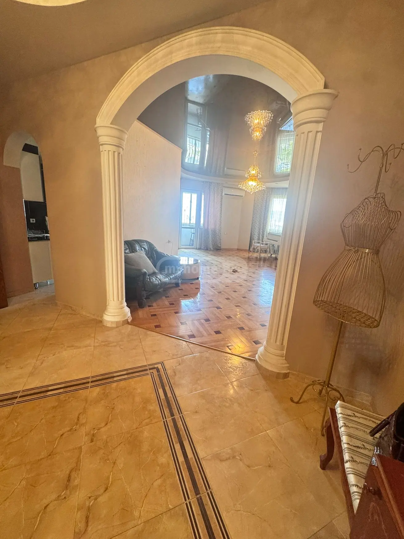  For Rent 3 room  Apartment in Saburtalo dist.  in Bochorishvili st. 