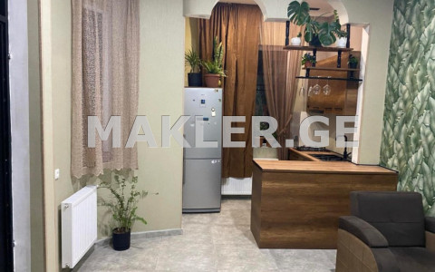  Продается 9 комнатная  Квартира на Вера  на ул. Белинскии 