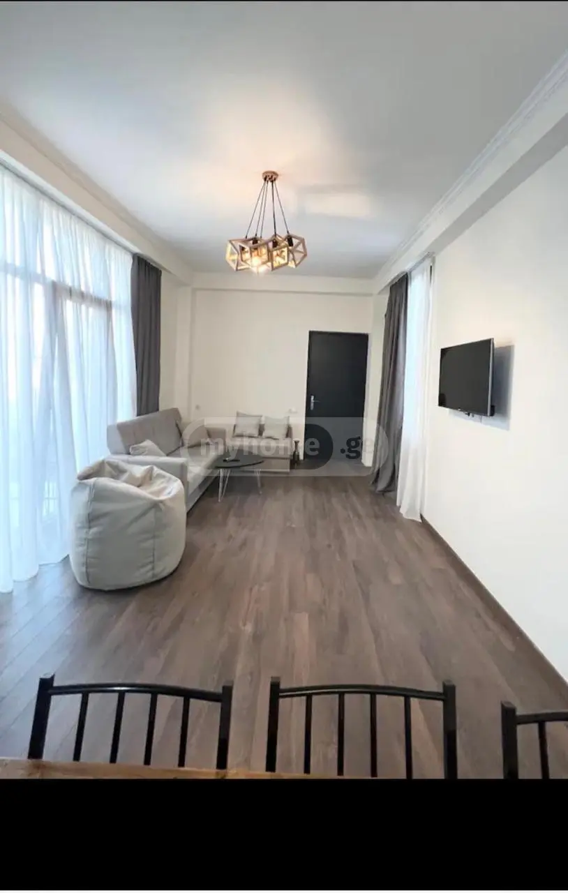  For Rent 4 room  Apartment in Mtatsminda dist. (Old Tbilisi)  in Atoneli st. 