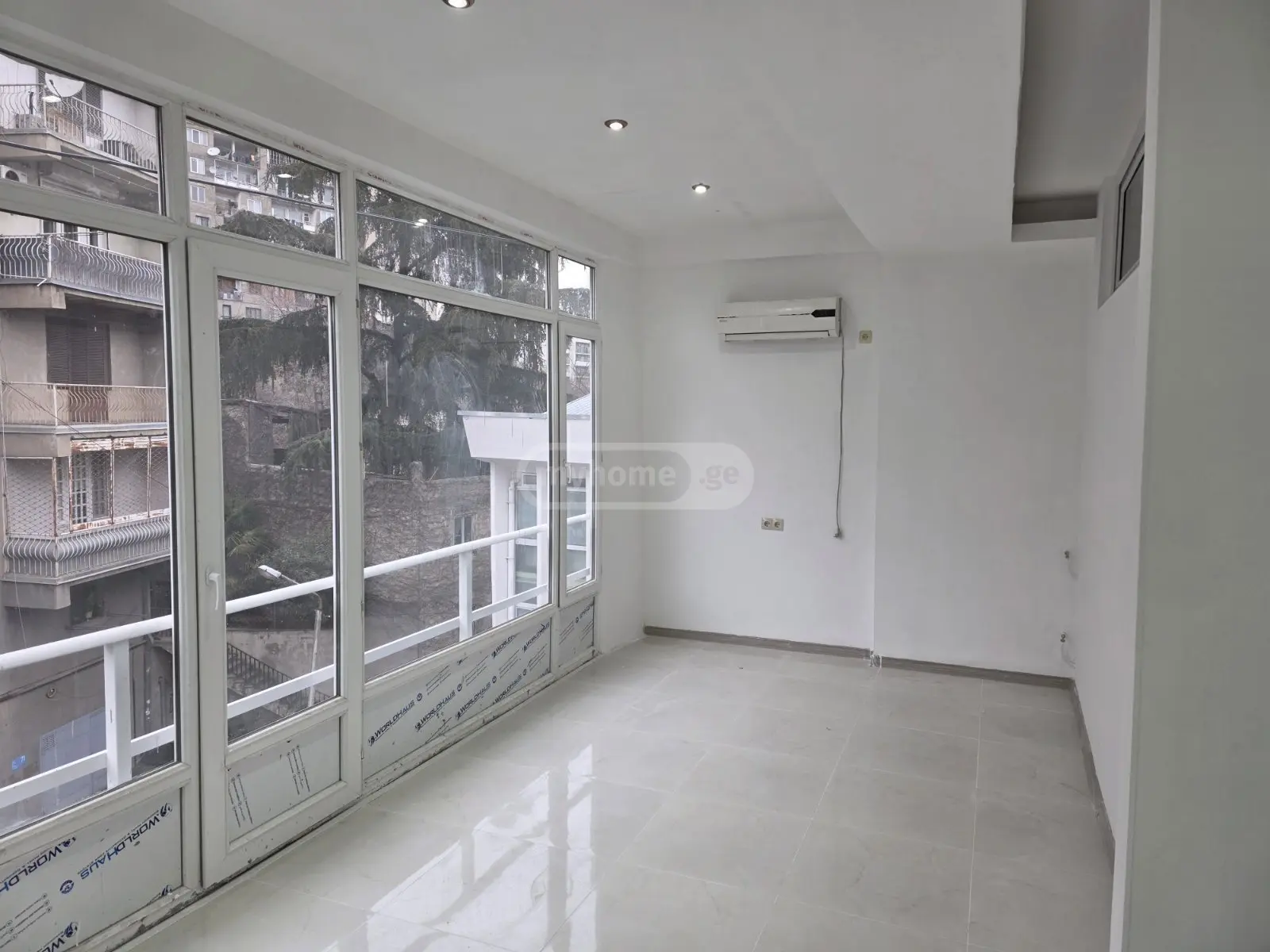  For Rent 154 m² space Commercial space in Saburtalo dist.  in S. Tsintsadze st. 