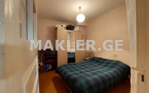  Продается 3 комнатная  Квартира в Сололаки (Старый Тбилиси)  на ул. Иашвили 