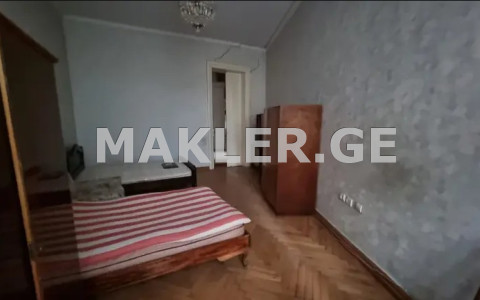  Satılık 8   Daire in Sololaki dist. (Old Tbilisi)  in Iashvili st. 