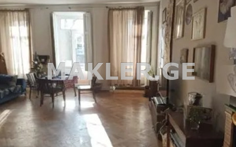  Satılık 3   Daire in Sololaki dist. (Old Tbilisi)  in L. Asatiani st. 