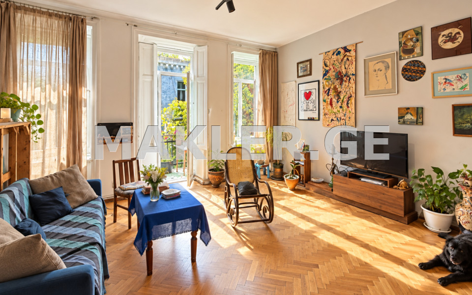  For Sale 3 room  Apartment in Sololaki dist. (Old Tbilisi)  in L. Asatiani st. 