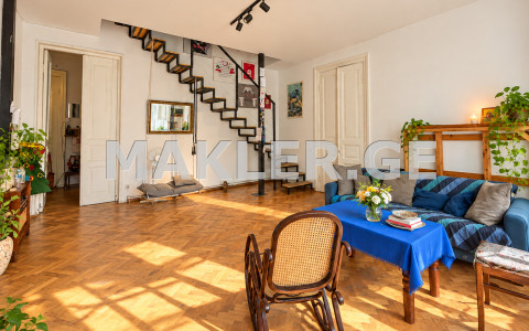  For Sale 3 room  Apartment in Sololaki dist. (Old Tbilisi)  in L. Asatiani st. 