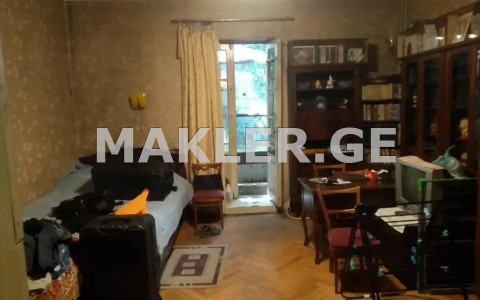  Продается 5 комнатная  Квартира на Мтацминда  (Старый Тбилиси)  в пов. Амаглеба 