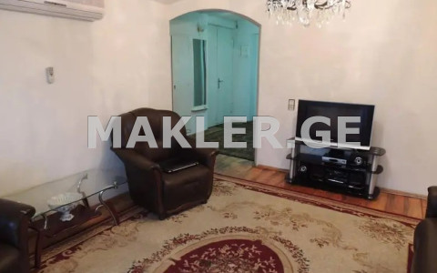  იყიდება 3 ოთახიანი  ბინა მთაწმინდაზე (ძველ თბილისში)  რუსთაველის გამზირზე 