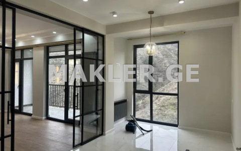  Продается 3 комнатная  Квартира в Ортачале  на ул. Горгасали 