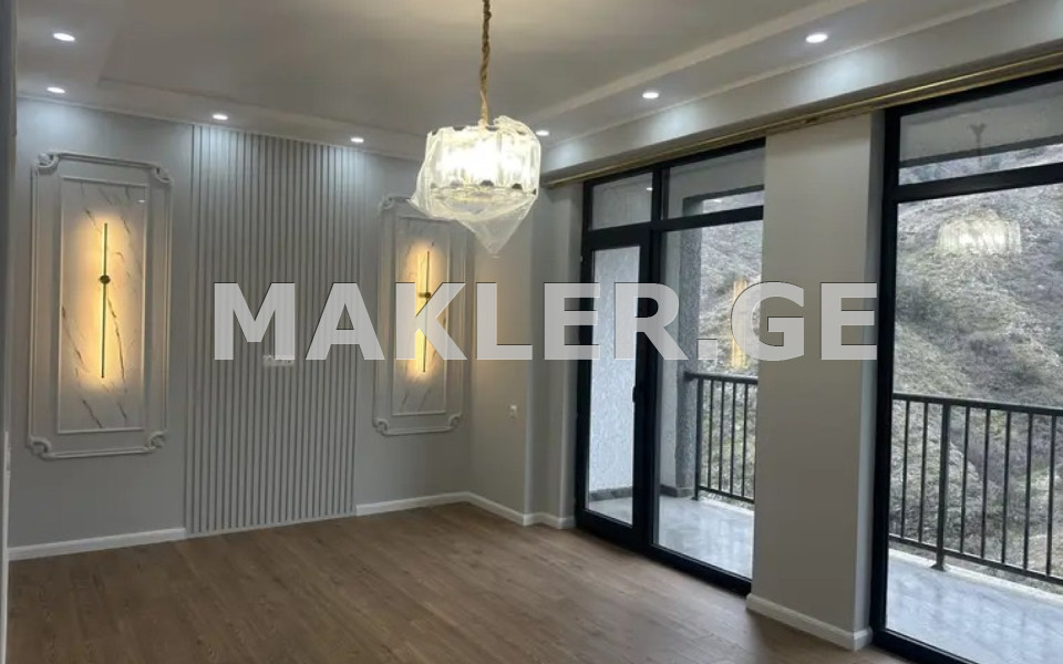  Продается 3 комнатная  Квартира в Ортачале  на ул. Горгасали 