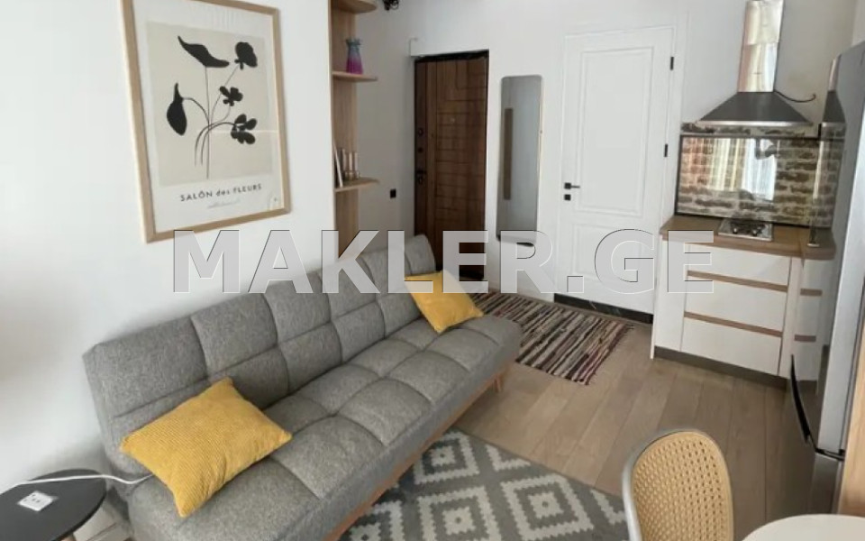  Продается 4 комнатная  Квартира в Ортачале  на ул. Горгасали 