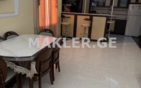  Satılık 8   Daire in Isani dist.  in Navtlugi st. 