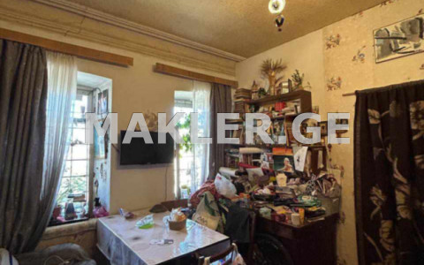  იყიდება 3 ოთახიანი  ბინა აბანოთუბანში (ძველ თბილისში)  გომის ქუჩაზე 