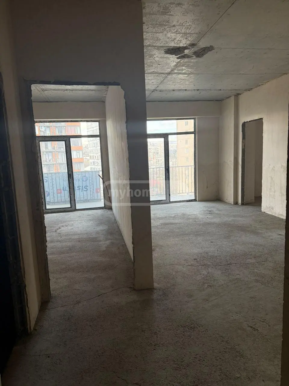  Satılık 4   Daire in Isani dist.  in Beri Gabriel Salosi Ave. 