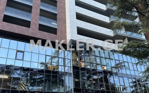  For Sale 3 room  Apartment in Saburtalo dist.  in Tamarashvili st. 