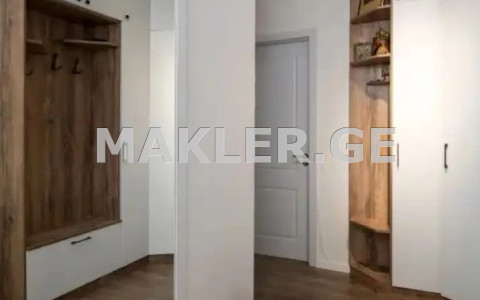  იყიდება 3 ოთახიანი  ბინა ნუცუბიძის პლატოზე  ე. ამაშუკელის ქუჩაზე 