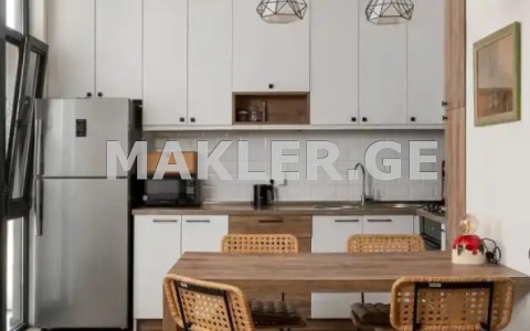  იყიდება 3 ოთახიანი  ბინა ნუცუბიძის პლატოზე  ე. ამაშუკელის ქუჩაზე 