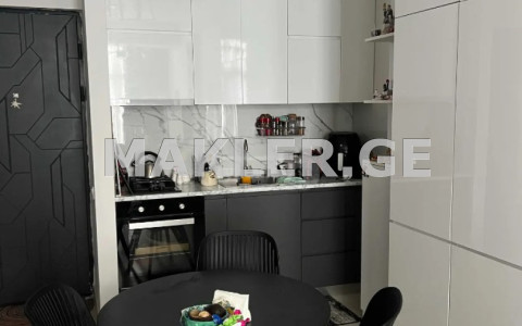  Продается 2 комнатная  Квартира в Сабуртало  на ул. Миндели 