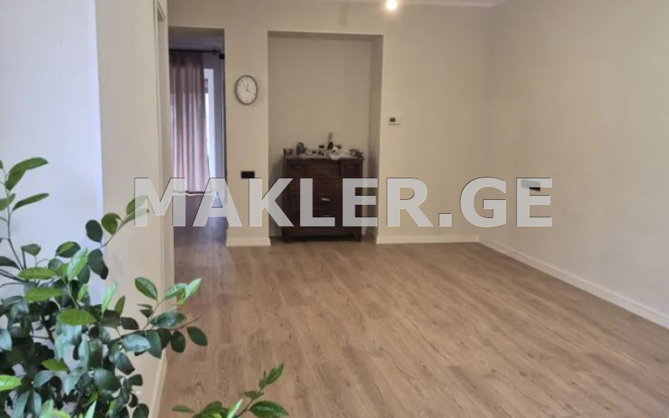  For Sale 4 room  Apartment in Avlabari dist.  in Sartichala blind alley 