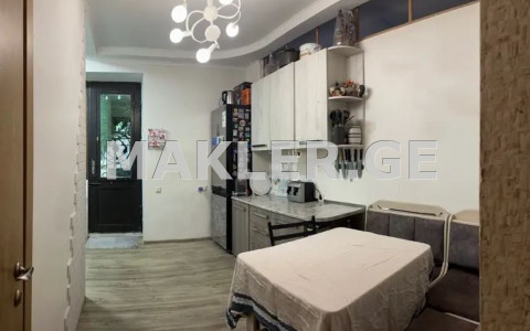  For Sale 3 room  Apartment in Isani dist.  in Navtlugi st. 