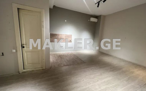  იყიდება 2 ოთახიანი  ბინა მთაწმინდაზე (ძველ თბილისში)  ათონელის ქუჩაზე 