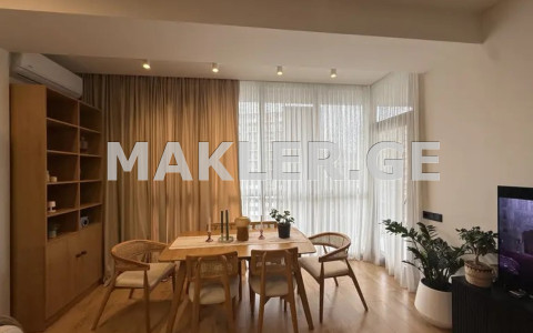  Продается 2 комнатная  Квартира в Сабуртало  на ул. Университетская 