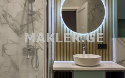  იყიდება 2 ოთახიანი  ბინა ბაგებში