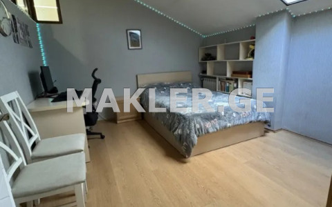  Продается 4 комнатная  Квартира в Сабуртало