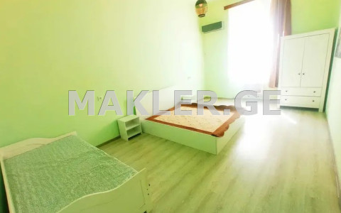  Продается 2 комнатная  Квартира в Сабуртало  на ул. Хвичия 