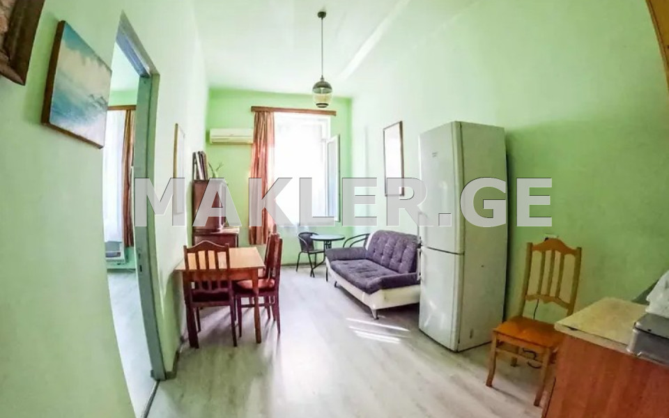  Продается 2 комнатная  Квартира в Сабуртало  на ул. Хвичия 