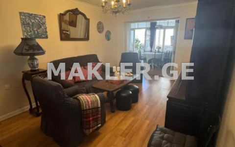  Продается 3 комнатная  Квартира в Сабуртало  на ул. Д.Гамрекели 